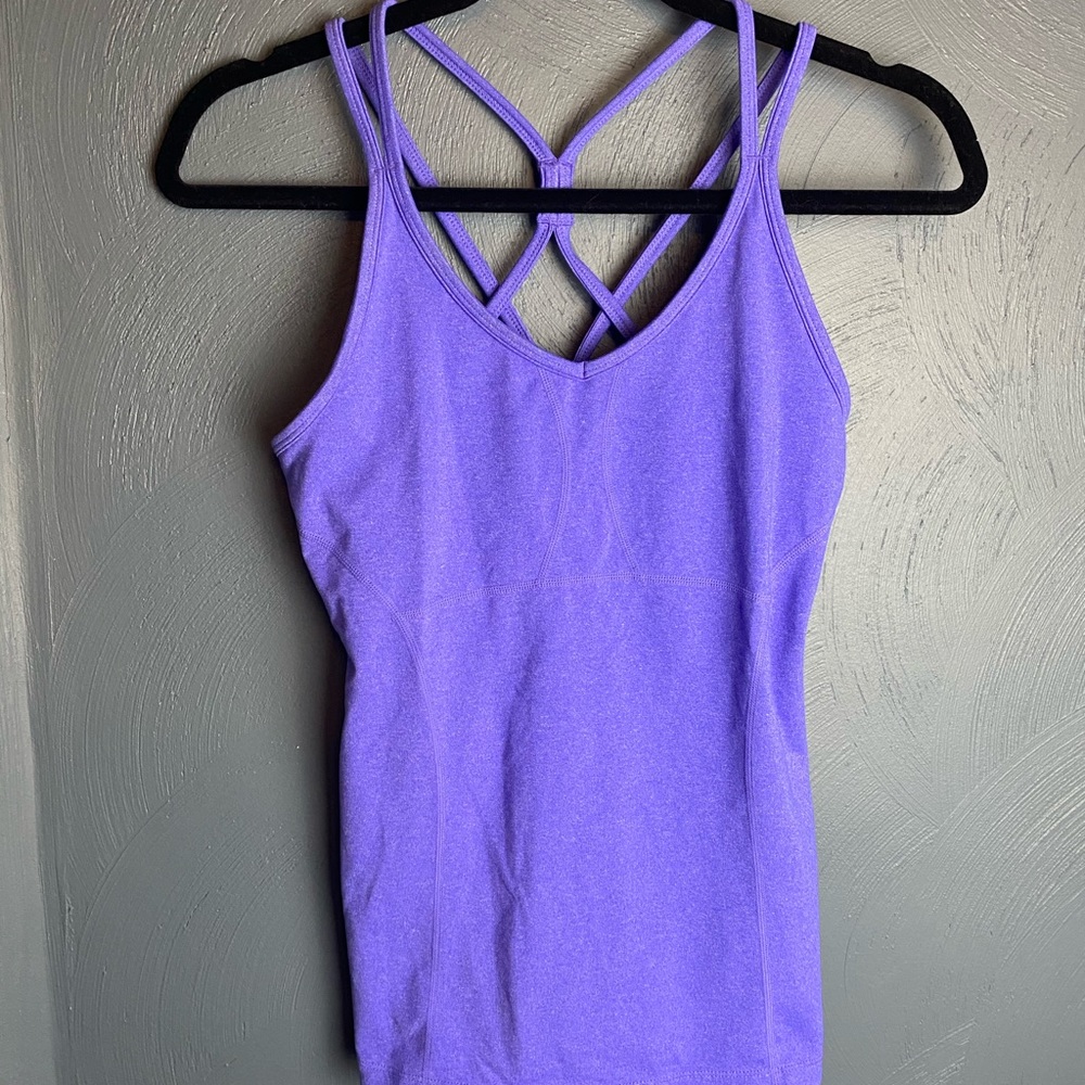 Athleta empowerment tank top with bra